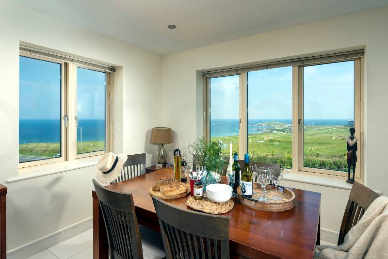 5 The Vista a holiday cottage rental for 6 in Newquay, 