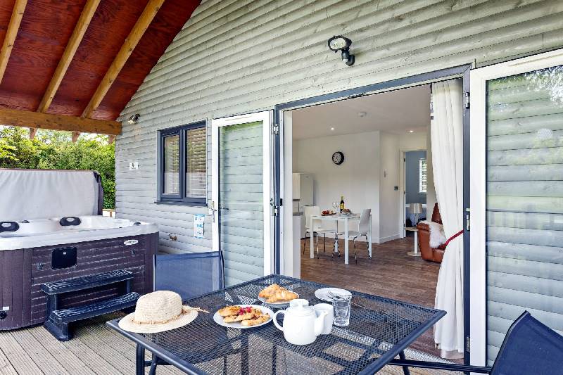 The Clover Lodge, Redlake Farm a holiday cottage rental for 2 in Somerton, 