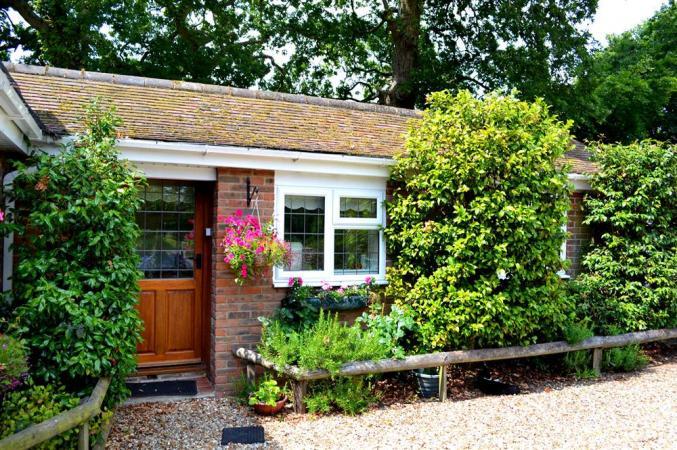 Camellias a holiday cottage rental for 3 in Wootton, 