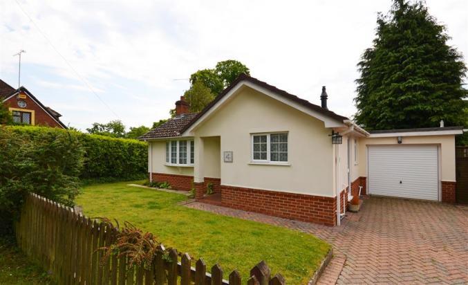 4 Copse Road a holiday cottage rental for 3 in Verwood, 