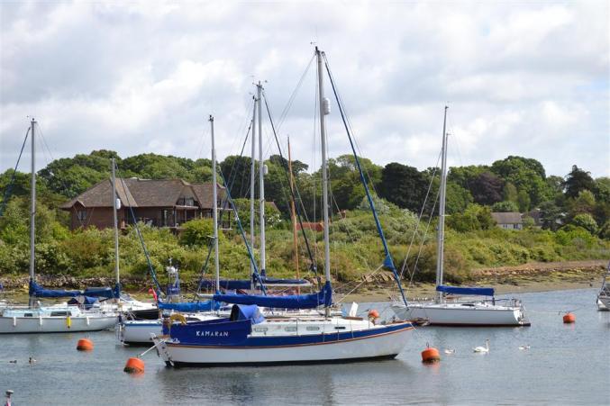 6 Island Point a holiday cottage rental for 4 in Lymington, 