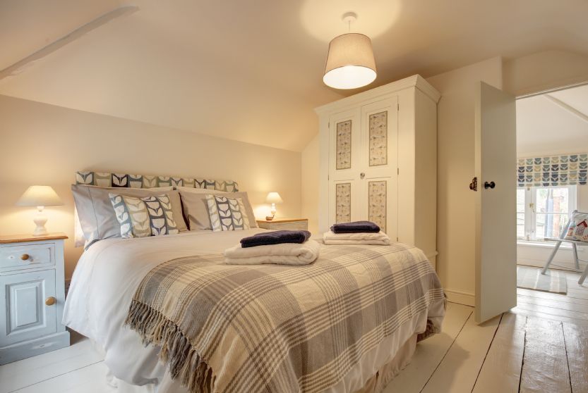 Myrtle Cottage a holiday cottage rental for 2 in Wells-next-the-Sea, 