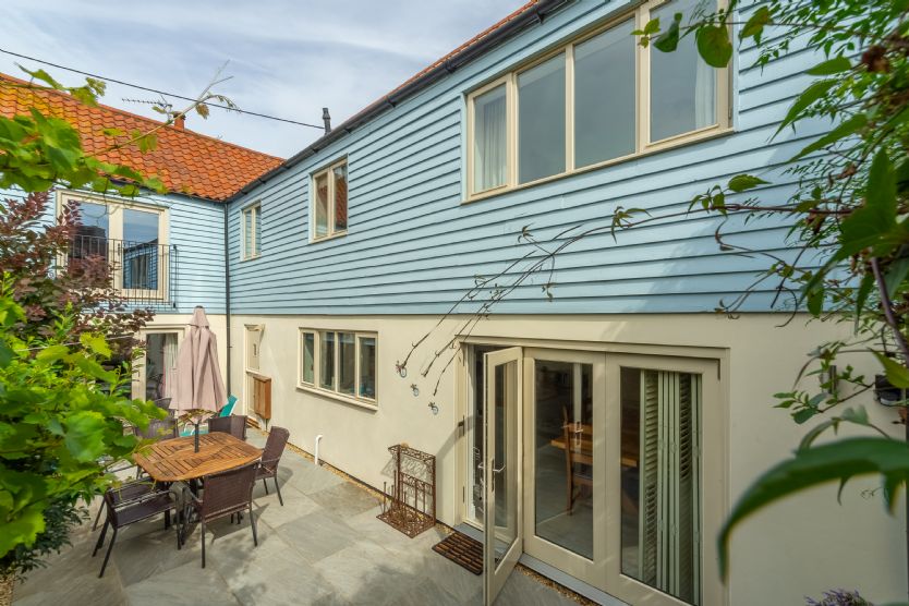 Hideaway House a holiday cottage rental for 8 in Wells-next-the-Sea, 