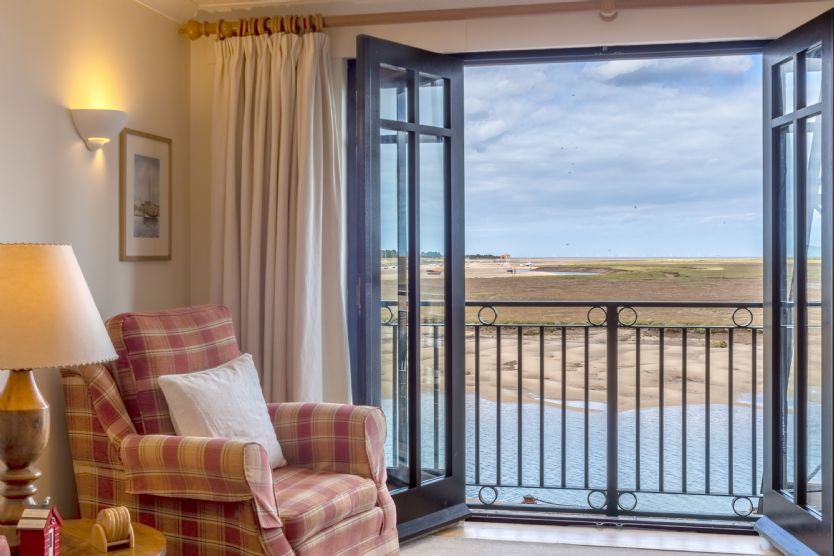 Apartment 2 The Granary a holiday cottage rental for 2 in Wells-Next-The-Sea, 
