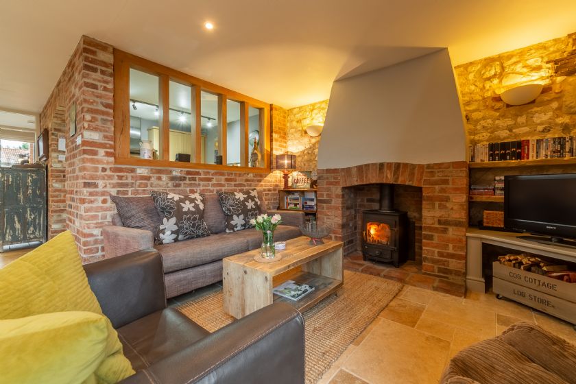 Cog Cottage a holiday cottage rental for 6 in Great Walsingham, 