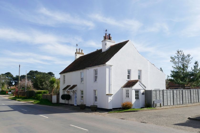 Click here for more about Samphire Cottage (BS)