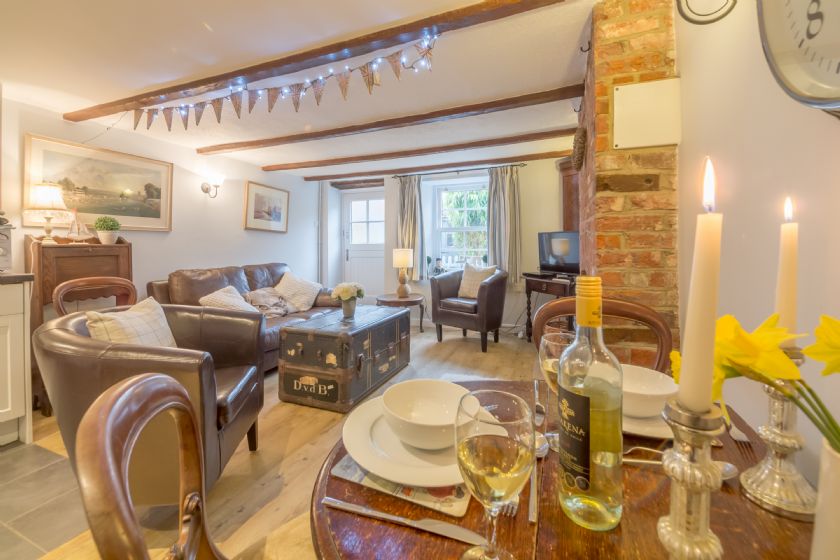 Click here for more about Alberts Cottage (2)