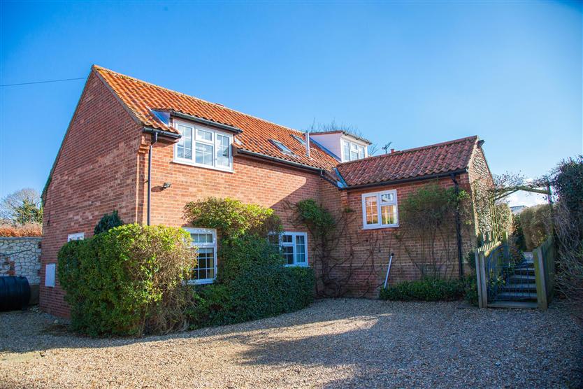 The Lifeboat House a holiday cottage rental for 8 in Brancaster, 