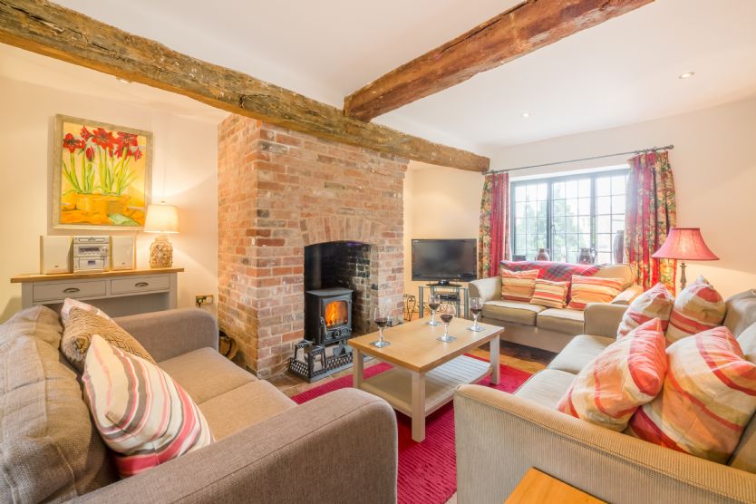 Angel Cottage a holiday cottage rental for 7 in Great Walsingham, 