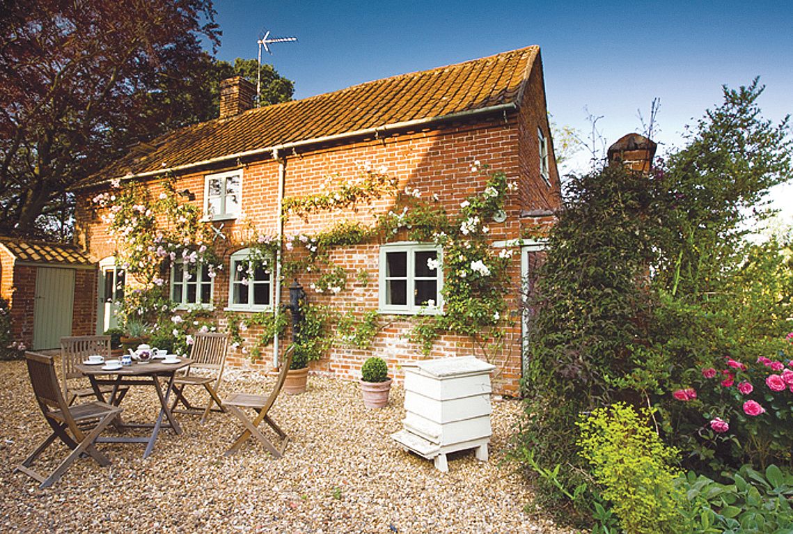Stockman's Cottage a holiday cottage rental for 4 in Foulsham, 