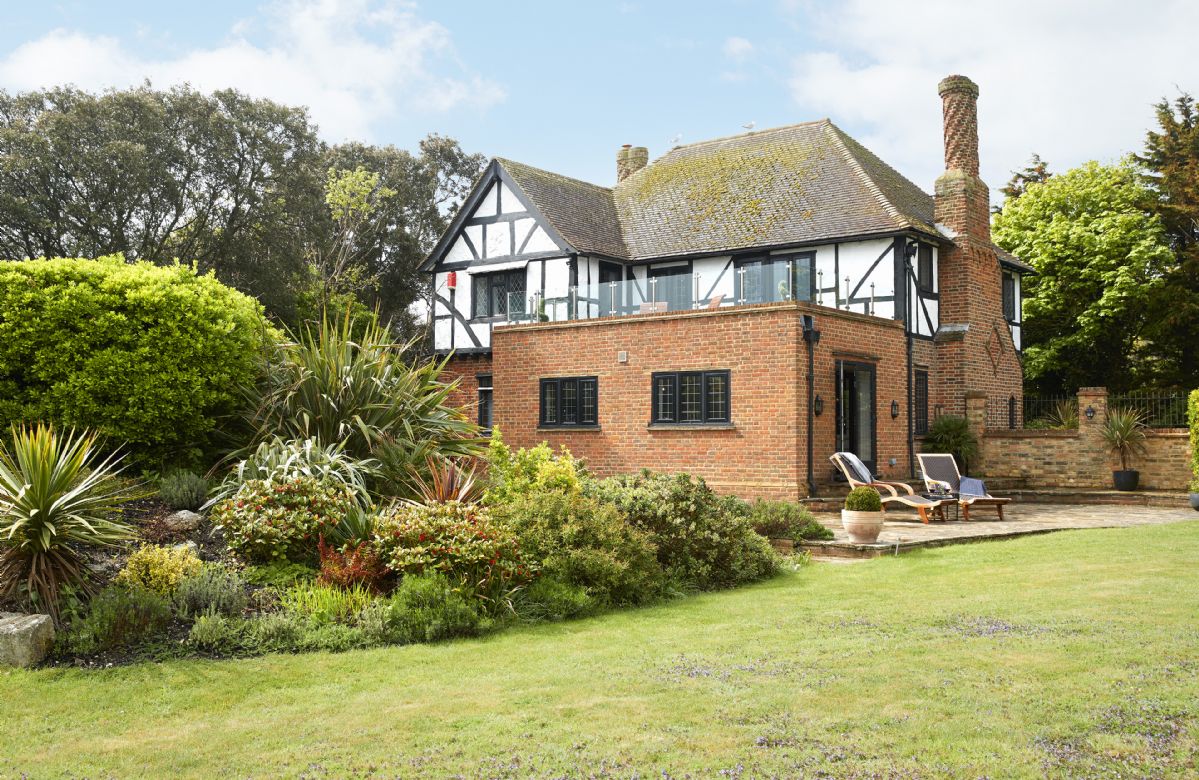Lauriston a holiday cottage rental for 8 in Broadstairs, 