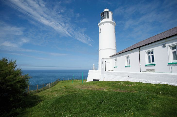 Pelorus Cottage a holiday cottage rental for 4 in Trevose Head Lighthouse, 