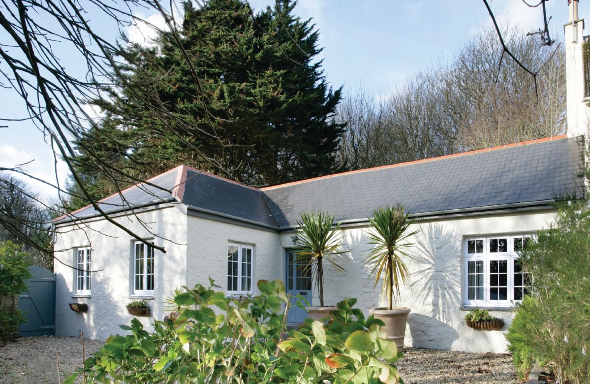 St Corantyn Cottage a holiday cottage rental for 4 in Helston, 