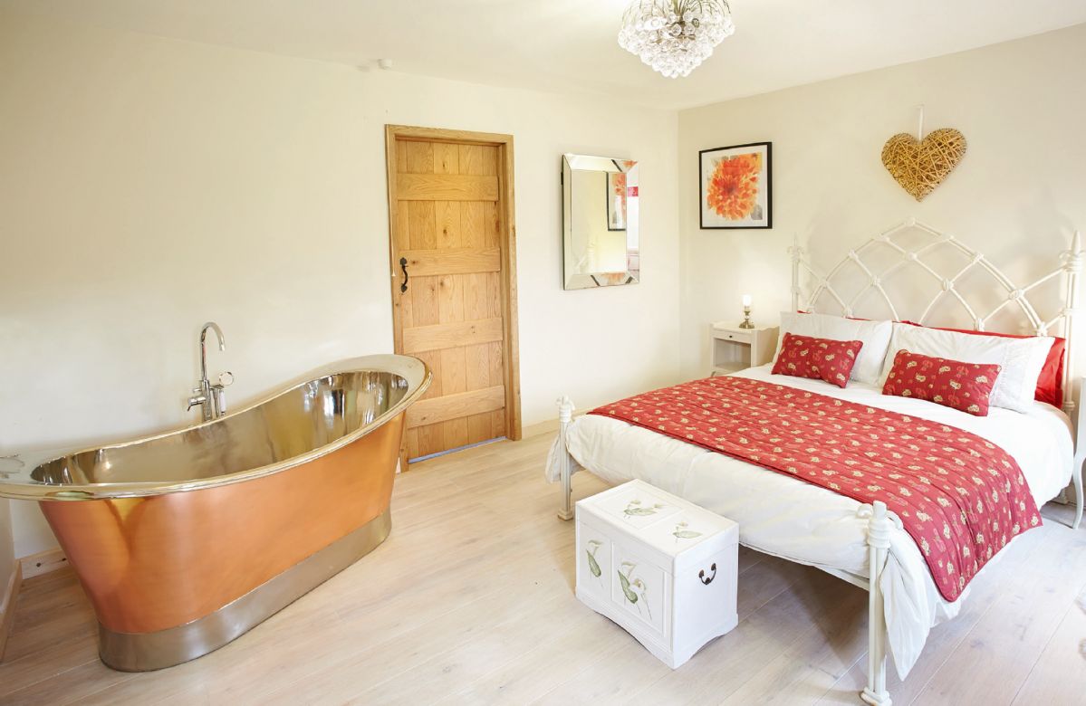 Botloes Cottage a holiday cottage rental for 2 in Newent, 