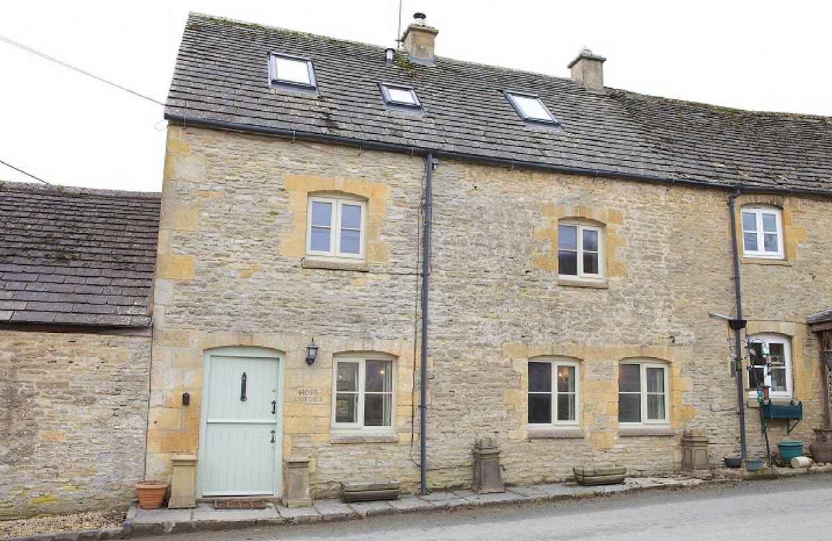 Hope Cottage a holiday cottage rental for 2 in Naunton, 
