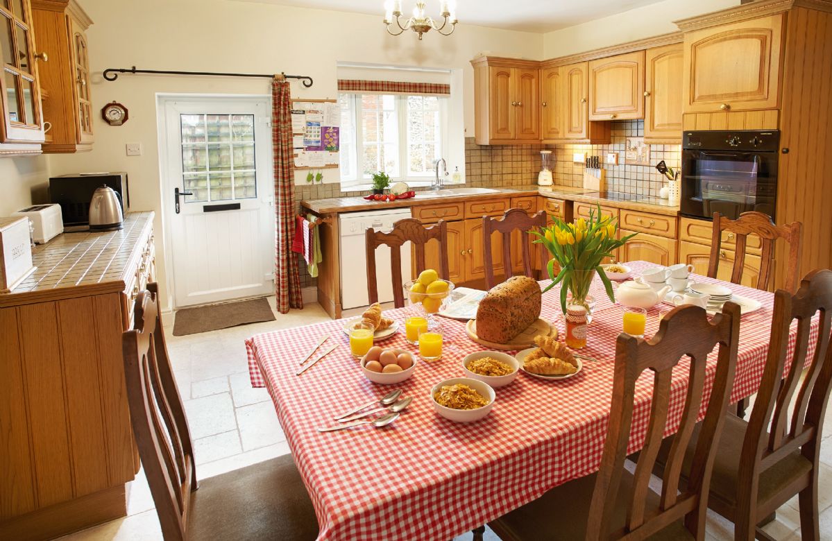 Clock Cottage a holiday cottage rental for 6 in East Rudham, 