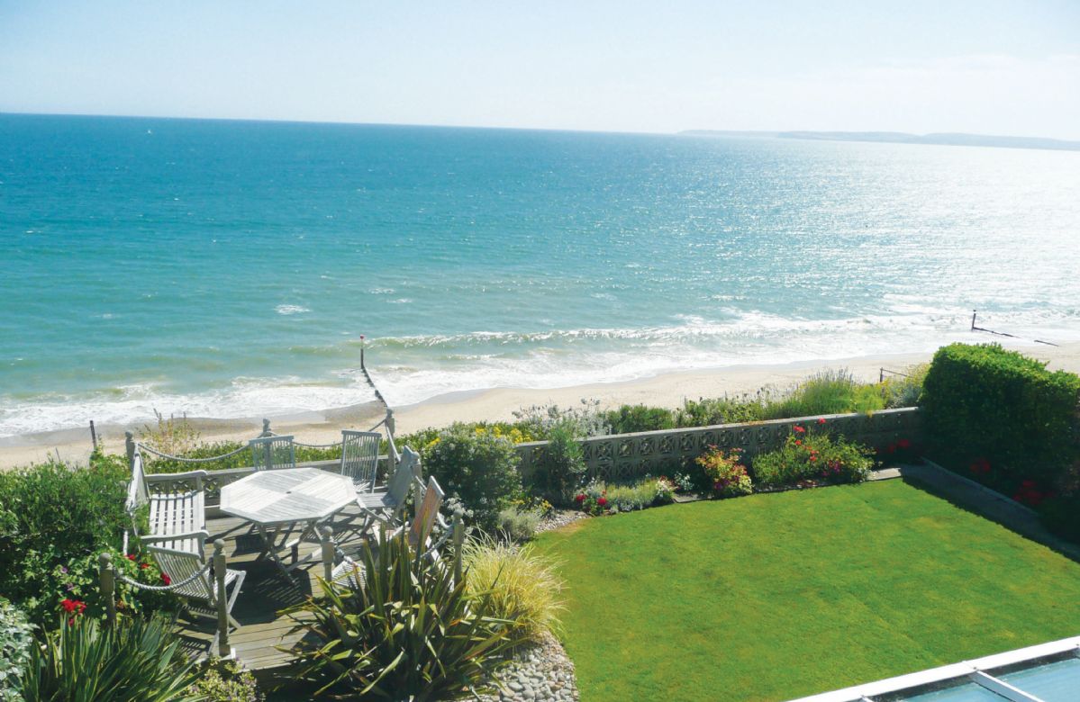 Beach View a holiday cottage rental for 8 in Southbourne, 