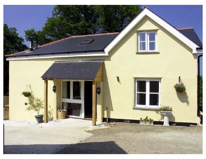 Pheasant's Roost a holiday cottage rental for 7 in Broadwoodkelly, 