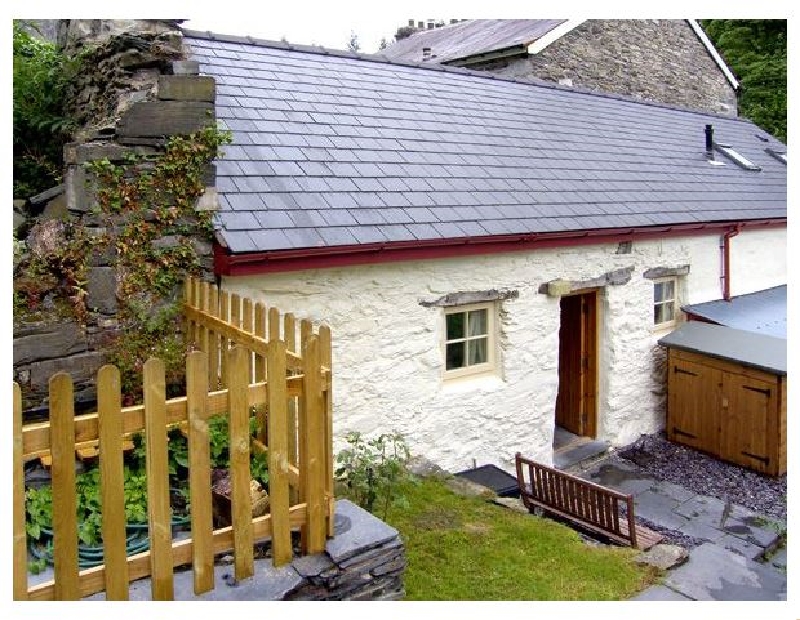 Bwthyn-y-Pair a holiday cottage rental for 5 in Betws-Y-Coed, 