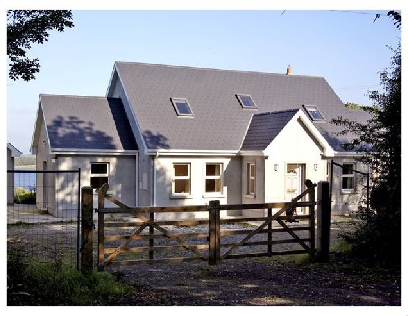 Lakeside a holiday cottage rental for 8 in Broadford, 