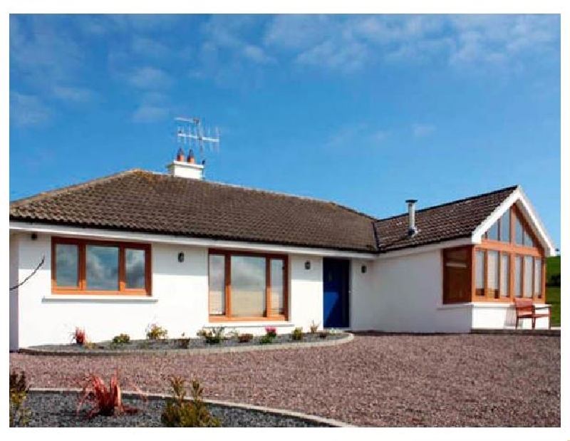 Lough Cluhir Cottage a holiday cottage rental for 8 in Union Hall, 