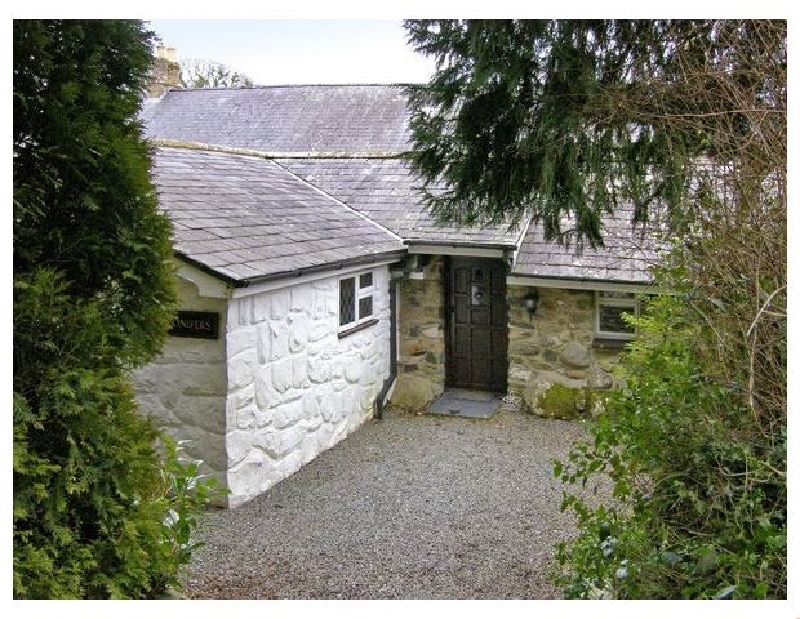 Conifers Cottage a holiday cottage rental for 4 in Criccieth, 