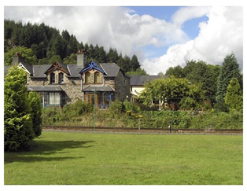 No 1 Railway Cottages a holiday cottage rental for 5 in Betws-Y-Coed, 