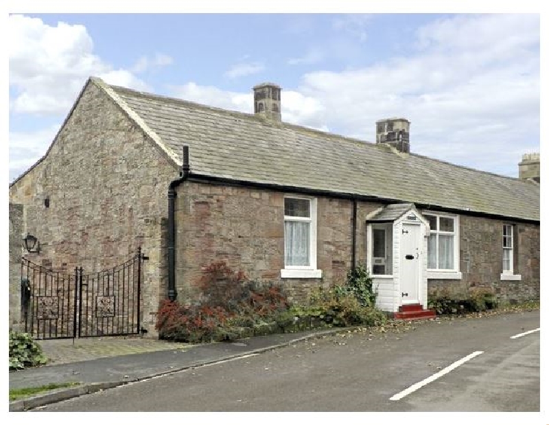 Lyndhurst Cottage a holiday cottage rental for 4 in Beadnell, 