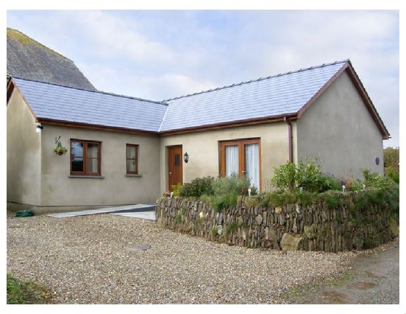 Cilau Bach a holiday cottage rental for 4 in Newgale, 