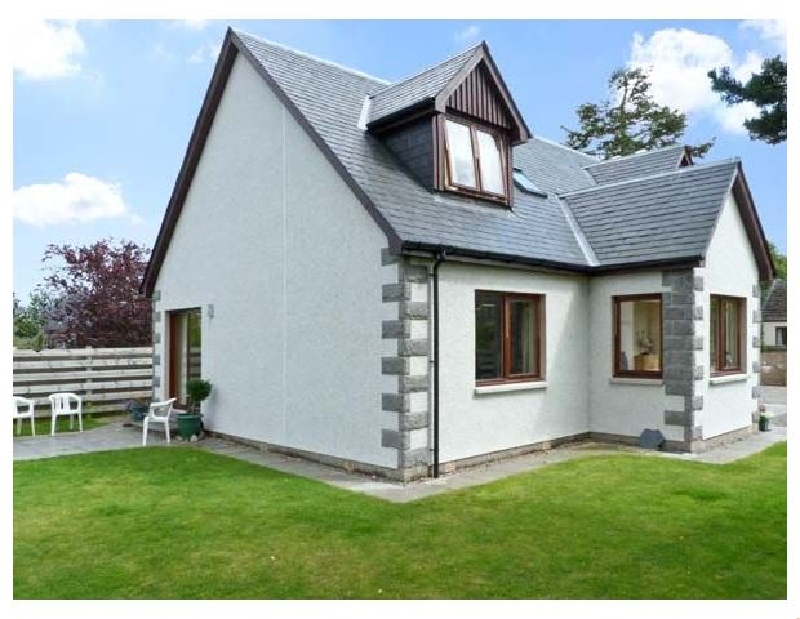Bruach Gorm Cottage a holiday cottage rental for 6 in Grantown-On-Spey, 