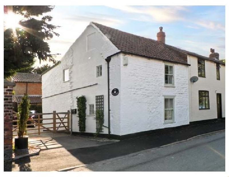 The White House a holiday cottage rental for 2 in Middleton On The Wolds, 