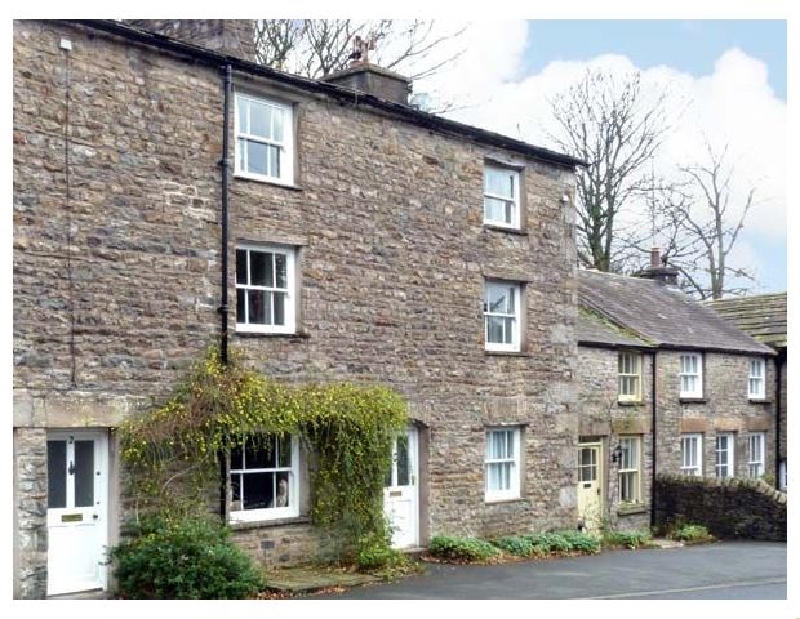 Settlebeck Cottage a holiday cottage rental for 4 in Sedbergh, 