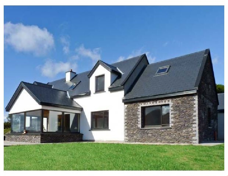 Loher Stone Fort House a holiday cottage rental for 11 in Waterville, 