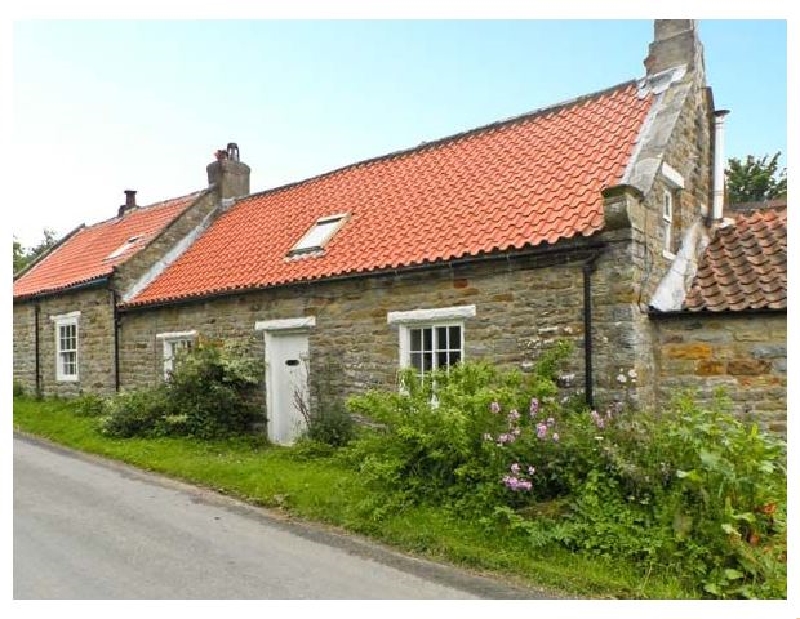 Maw's Cottage a holiday cottage rental for 4 in Harwood Dale, 