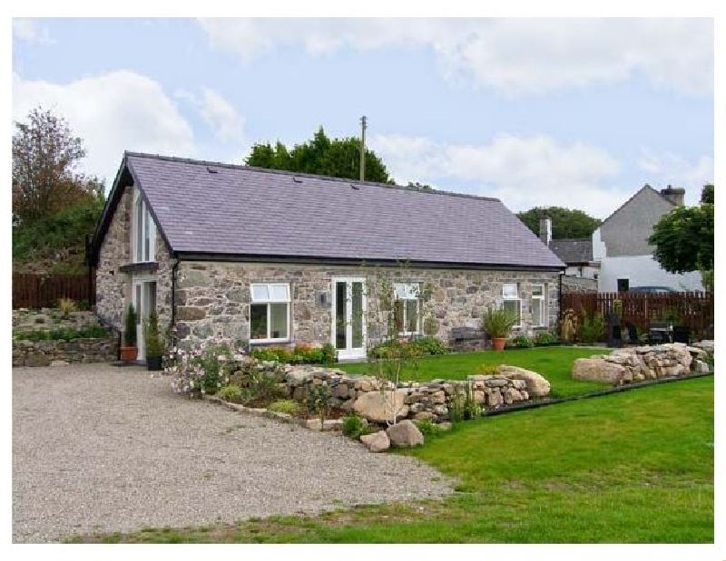 Beudy Hywel a holiday cottage rental for 4 in Llanrug, 