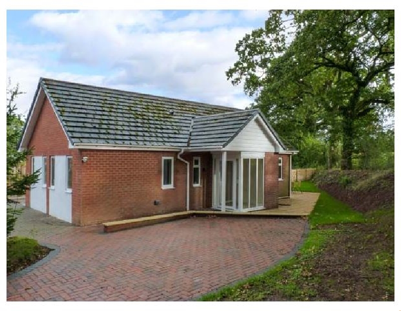 Waterbridge Lodge a holiday cottage rental for 4 in Copplestone, 