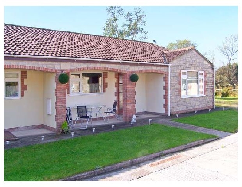 Worcester a holiday cottage rental for 6 in Burtle, 