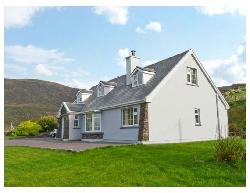 Carraig Oisin a holiday cottage rental for 10 in Waterville, 