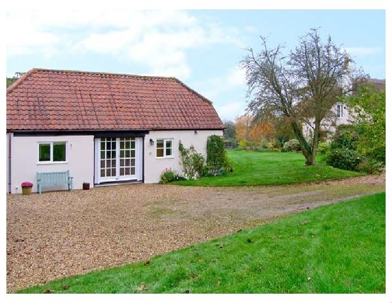 Oke Apple Cottage a holiday cottage rental for 2 in Okeford Fitzpaine, 