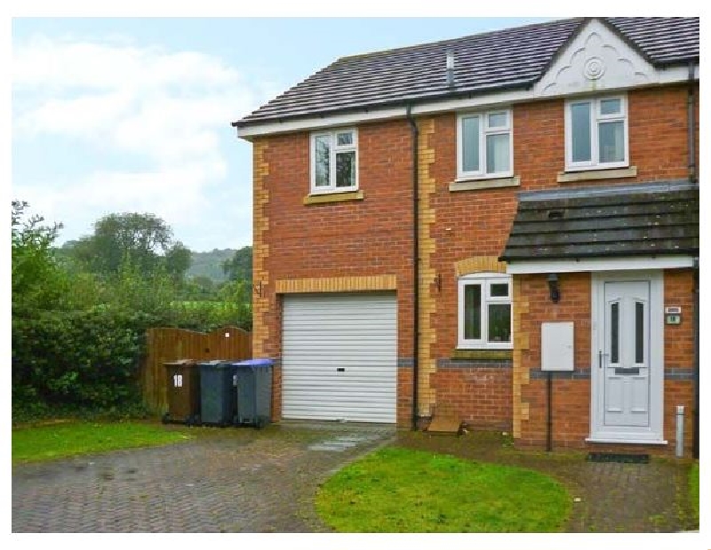 18 Millers View a holiday cottage rental for 7 in Cheadle, 