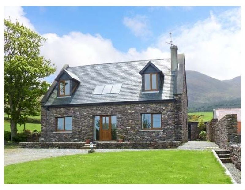 Finn House a holiday cottage rental for 8 in Castlegregory, 