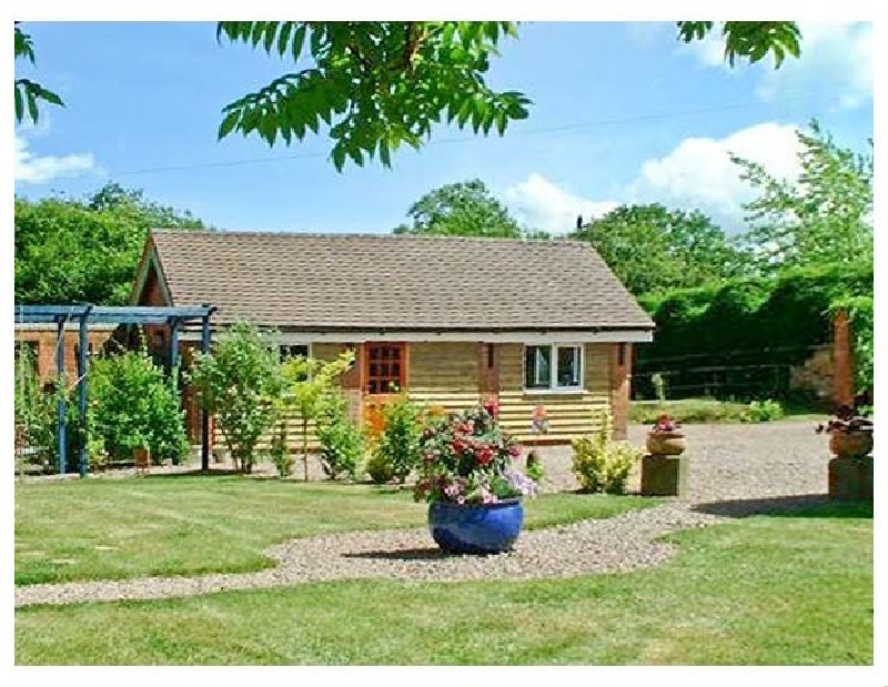 The Byre a holiday cottage rental for 2 in Upton Upon Severn, 
