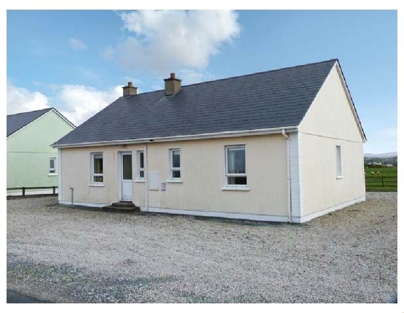 Seabreeze a holiday cottage rental for 6 in Falcarragh, 