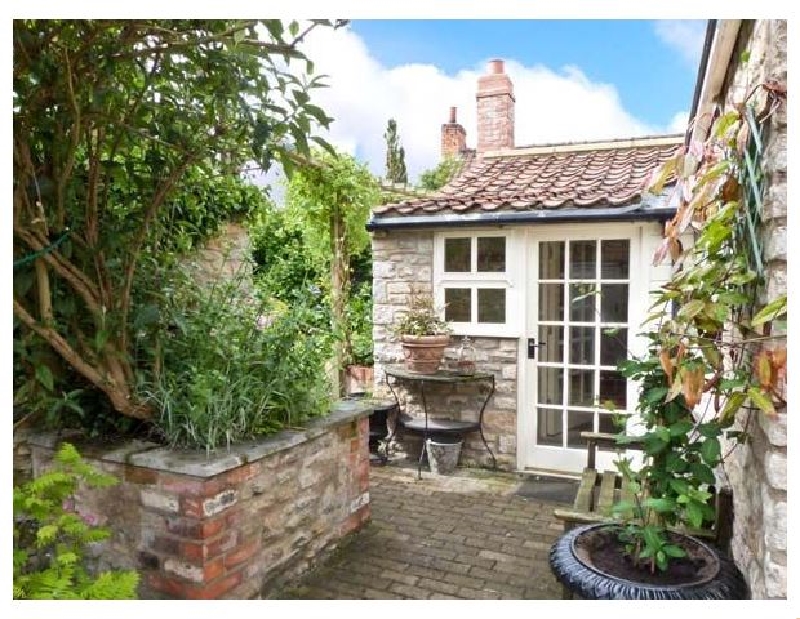 Coronation Cottage a holiday cottage rental for 4 in Helmsley, 