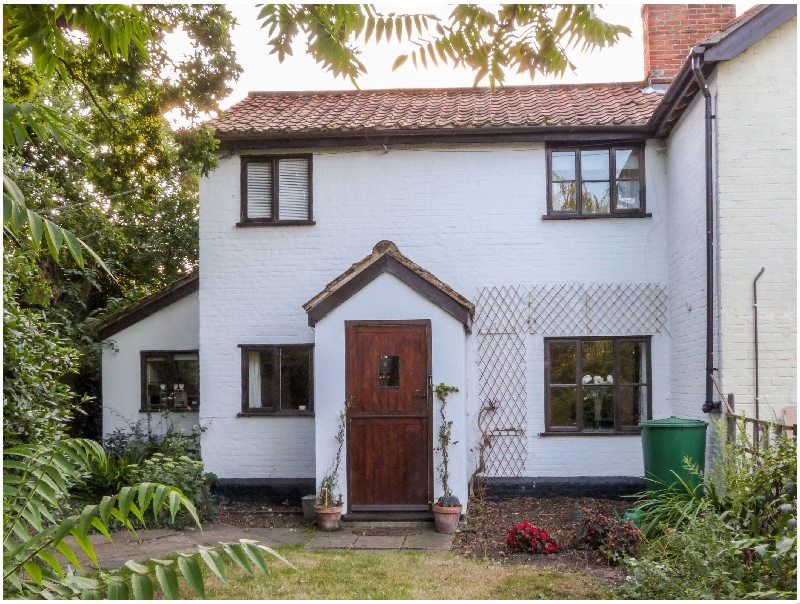 Little Swattesfield Cottage a holiday cottage rental for 4 in Eye, 