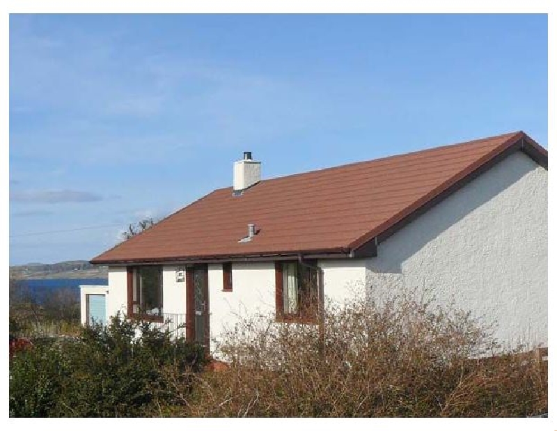 Cnoc Grianach a holiday cottage rental for 5 in Portree, 