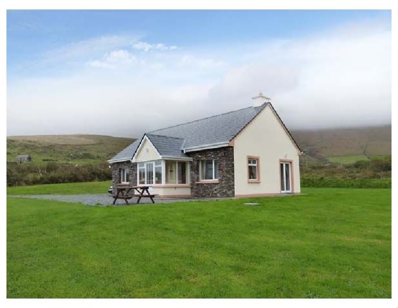 Ronan's House a holiday cottage rental for 6 in Portmagee, 