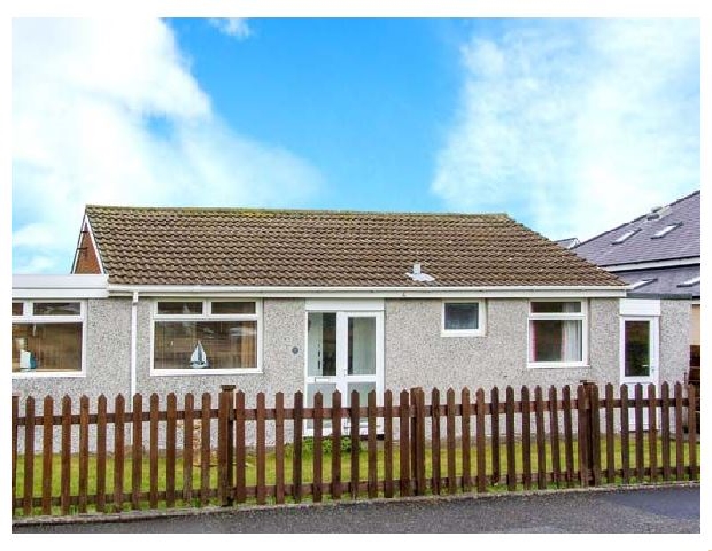 Seagulls a holiday cottage rental for 5 in Fairbourne, 