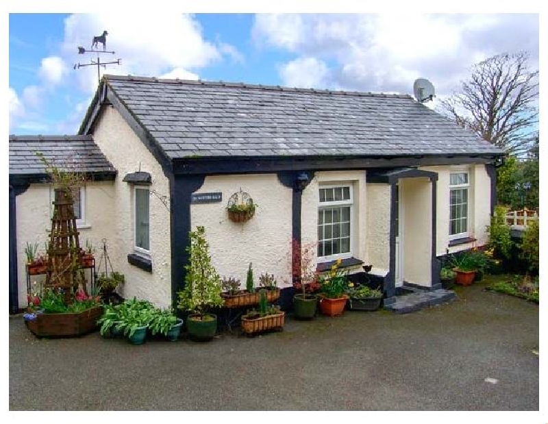 Ty Newydd Bach a holiday cottage rental for 2 in Pentir, 