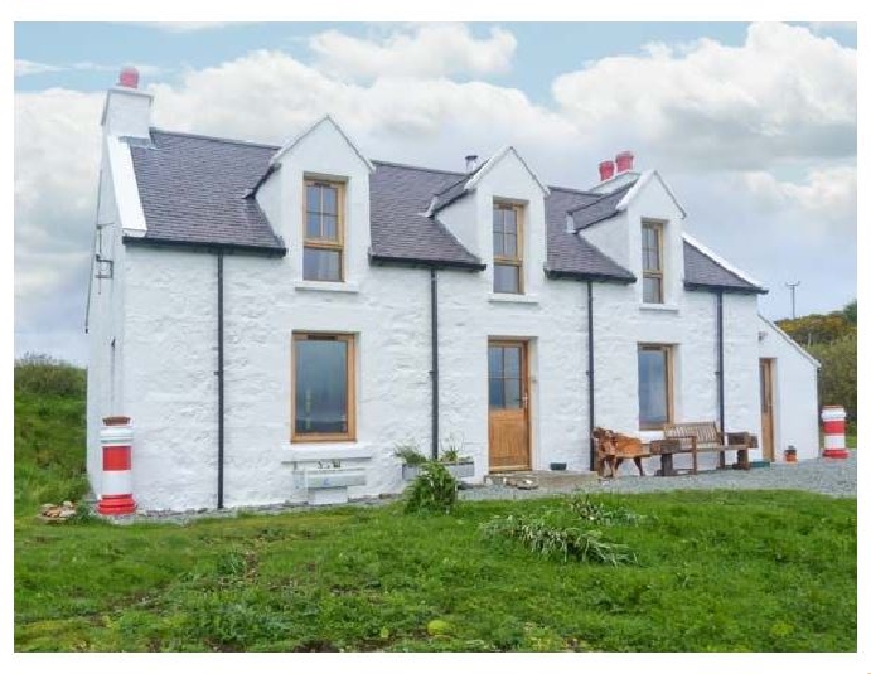 Red Chimneys Cottage a holiday cottage rental for 4 in Dunvegan, 